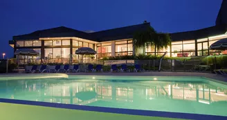 Novotel (1) Novotel (1)
