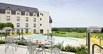 Novotel (4) Novotel (4)