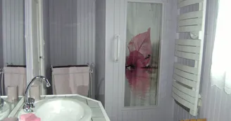 SALLE DOUCHE AVEC WC SUITE PARENTALE SALLE DOUCHE AVEC WC SUITE PARENTALE