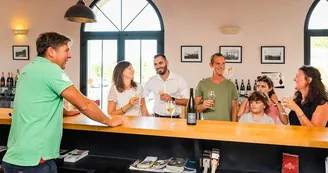 Domaine Plou et Fils - Dégustation - Chargé Domaine Plou et Fils - Dégustation - Chargé
