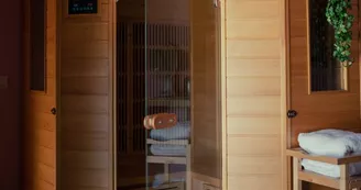 La Varenne - Sauna dans espace bien être privatif La Varenne - Sauna dans espace bien être privatif