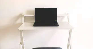 Espace de travail / bureau de télétravail Espace de travail / bureau de télétravail