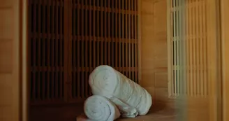 La Varenne - Sauna privatif dans espace bien être La Varenne - Sauna privatif dans espace bien être