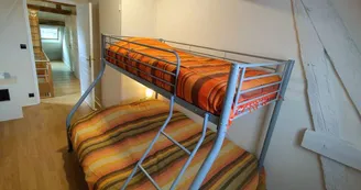 Niveau 2 Chambre 1 (1x140x190, 1x80x190) Niveau 2 Chambre 1 (1x140x190, 1x80x190)