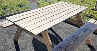 table extérieure table extérieure