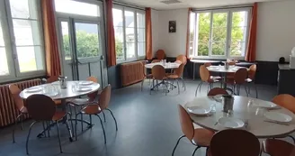 Centre temps jeunes Thésée réfectoire Centre temps jeunes Thésée réfectoire
