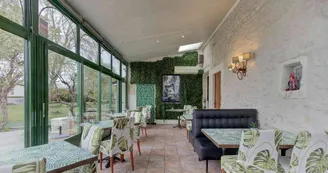 veranda