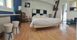 Chambre L'Oiseau bleu Chambre L'Oiseau bleu