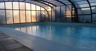 Ferme-de-couffy la piscine couverte et chauffée Ferme-de-couffy la piscine couverte et chauffée