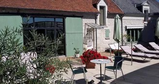 Ferme-de-couffy terrasse exterieure Ferme-de-couffy terrasse exterieure
