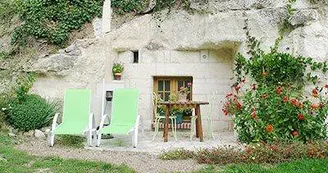 Gite-le-Petit-Troglo-Bourre©Le-Petit-Troglo (7) Gite-le-Petit-Troglo-Bourre©Le-Petit-Troglo (7)