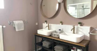 Salle de bains avec douche Salle de bains avec douche