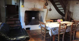 Salle à manger - Gîte 2 - La Petite Lionnière Salle à manger - Gîte 2 - La Petite Lionnière