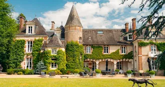 Domaine des Hauts de Loire_Vue Façade Château arrière
