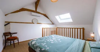 La-Bulle-de-Saint-Jul-Auberge-Tourangelle-chambre3-500x333 (1) La-Bulle-de-Saint-Jul-Auberge-Tourangelle-chambre3-500x333 (1)