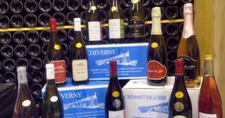 Nos vins CHEVERNY , CREMANT DE LOIRE et Jus de Raisin Nos vins CHEVERNY , CREMANT DE LOIRE et Jus de Raisin