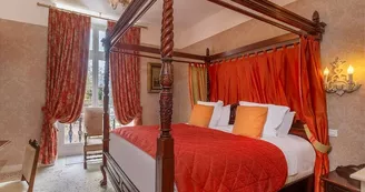 Chambre Supérieure baldaquin Chambre Supérieure baldaquin