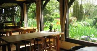 Salle de petit déjeuner - Chambre d'hôte de la Lionnière Salle de petit déjeuner - Chambre d'hôte de la Lionnière