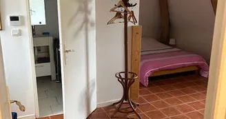 Entree chambre fleurs blanches Entree chambre fleurs blanches