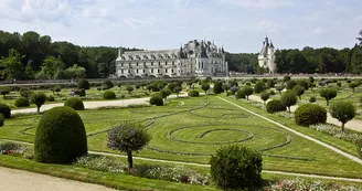 Château de Chenonceau - Le jardin de Diane de Poitiers Château de Chenonceau - Le jardin de Diane de Poitiers