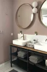 Salle de bains avec douche